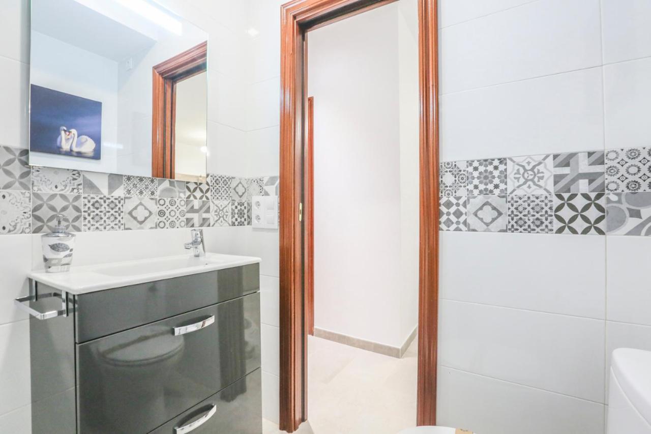 Apartamento Sol Seville Exterior photo
